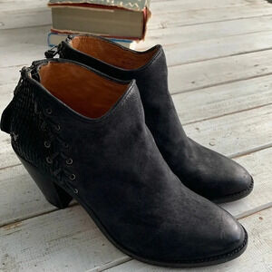 Trask, Suede, Made in Mexico, women’s heeled booties, size 6, lace up detail